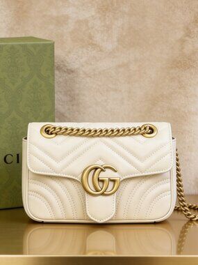 Gucci GG Marmont Small Matelassé Shoulder Bag